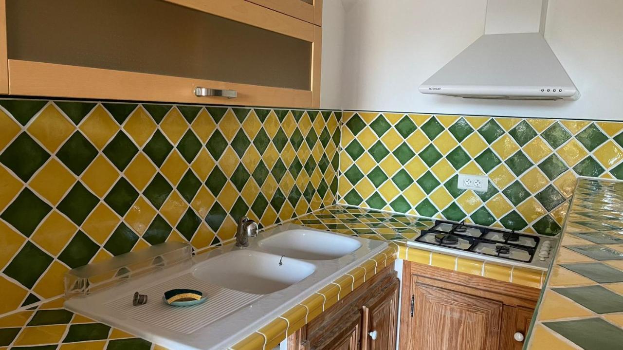 Отель Maison D'Hotes Le Boulou Сен-Сир-сюр-Мер Экстерьер фото